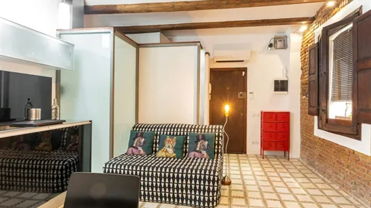 Apartments in Barcelona Ciutat Vella - photo 3