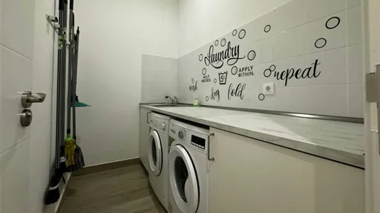 Rooms in Madrid Chamberí - photo 3