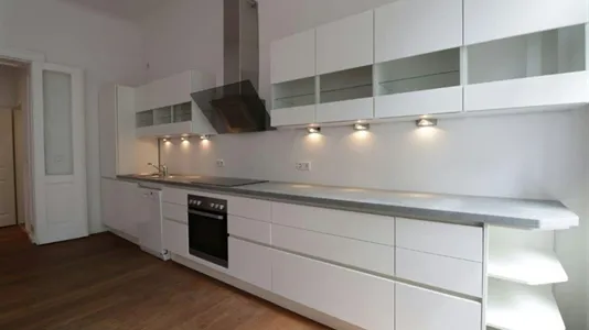 Rooms in Berlin Friedrichshain-Kreuzberg - photo 9