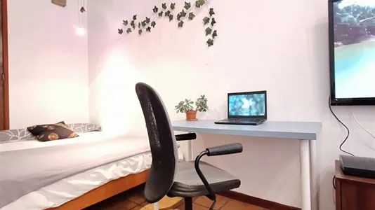 Rooms in Barcelona Ciutat Vella - photo 4