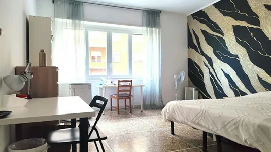 Rooms in Roma Municipio II – Parioli/Nomentano - photo 2