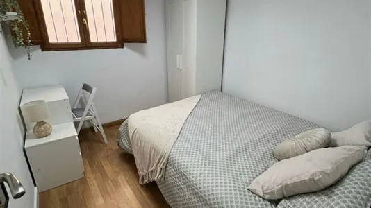 Rooms in Burjassot - photo 1