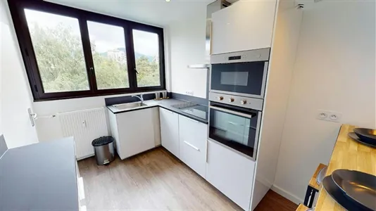 Rooms in Grenoble - photo 9