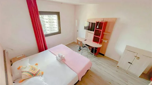 Apartments in Bobigny - photo 2