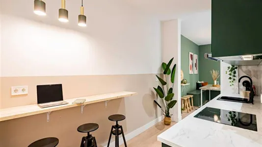 Rooms in Madrid Centro - photo 9