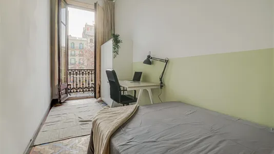 Rooms in Barcelona Eixample - photo 3