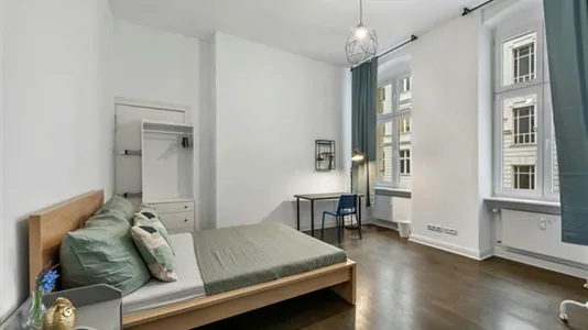 Rooms in Berlin Charlottenburg-Wilmersdorf - photo 2