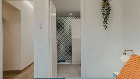 Rooms in Cornellà de Llobregat - photo 4