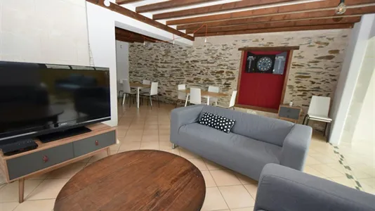 Houses in Angers - photo 9