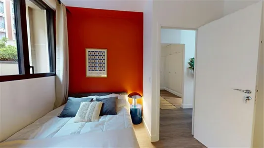 Rooms in Paris 8ème arrondissement - photo 2