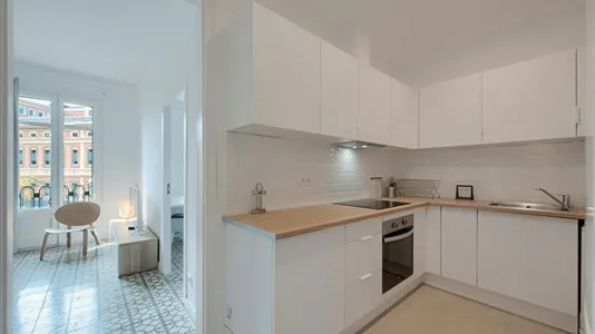 Rooms in Barcelona Eixample - photo 9