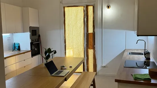 Rooms in Barcelona Eixample - photo 10