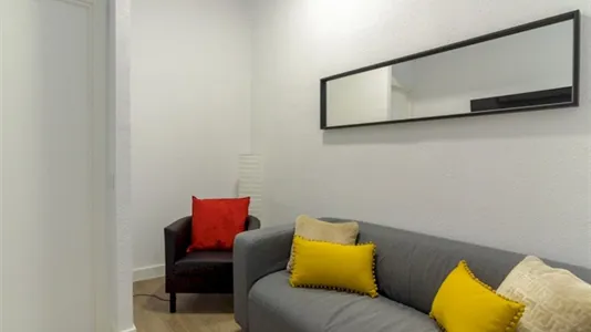 Rooms in Madrid Centro - photo 5