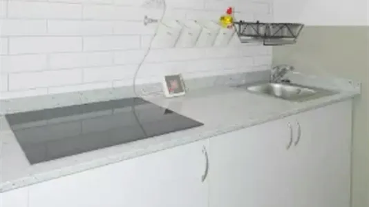 Rooms in Barcelona Ciutat Vella - photo 7