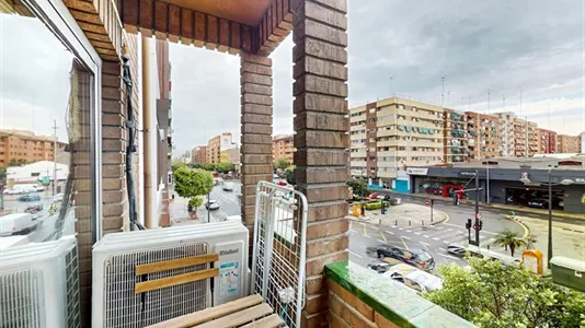 Rooms in Valencia Algirós - photo 10