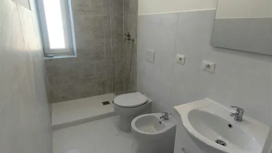 Rooms in Roma Municipio XIV – Monte Mario - photo 9