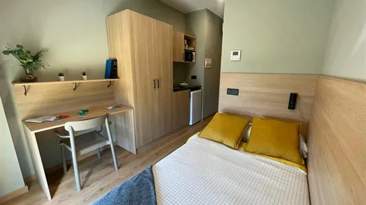 Rooms in Dos Hermanas - photo 1