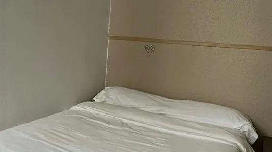 Rooms in Barcelona Ciutat Vella - photo 2