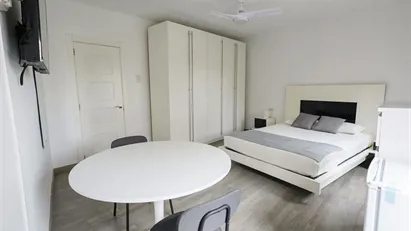 Room for rent in Barcelona Nou Barris, Barcelona