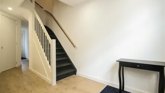 Apartments in Location is not specified - photo 6