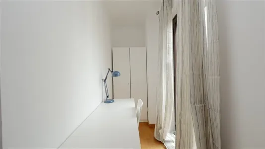 Rooms in Barcelona Ciutat Vella - photo 4