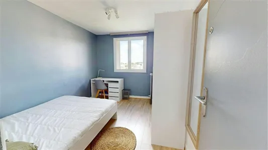 Rooms in Saint-Étienne - photo 2