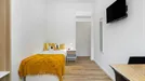 Room for rent, Lisbon (region), &lt;span class=&quot;blurred street&quot; onclick=&quot;ProcessAdRequest(13519053)&quot;&gt;&lt;span class=&quot;hint&quot;&gt;See streetname&lt;/span&gt;[xxxxxxxxxxxxx]&lt;/span&gt;