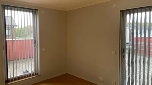 Houses in Södertälje - photo 9