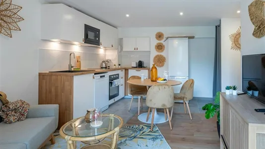 Apartments in Lyon - photo 3