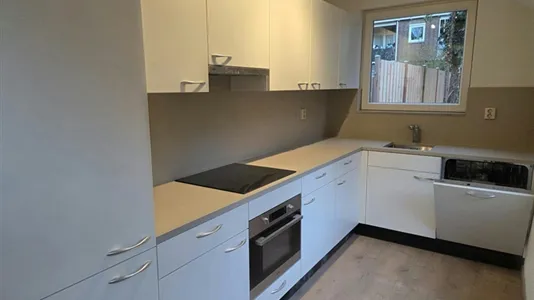 Houses in Location is not specified - photo 10