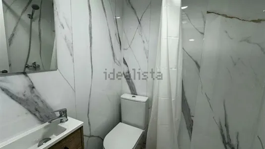 Rooms in Guadalajara - photo 3