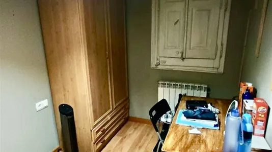 Rooms in Barcelona Eixample - photo 3