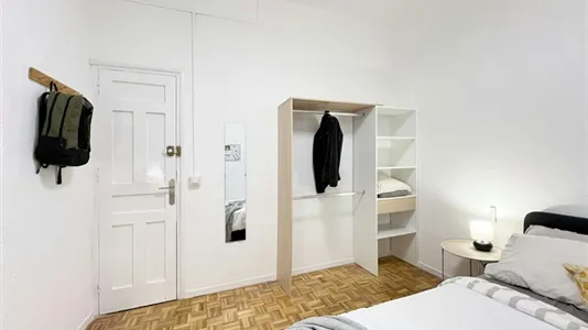 Rooms in Madrid Chamberí - photo 3