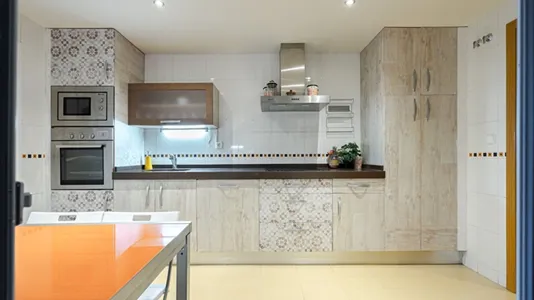 Rooms in Guadalajara - photo 8