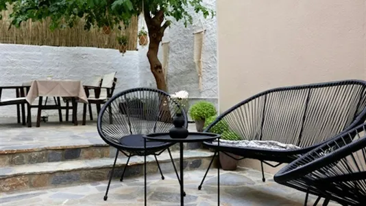 Houses in Egaleo - photo 1