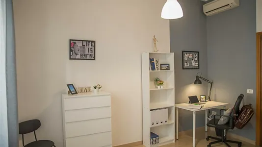 Rooms in Foggia - photo 5