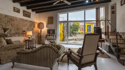 Houses in Caldas da Rainha - photo 2