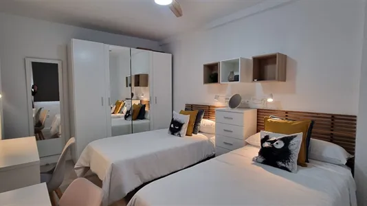 Rooms in Málaga - photo 3