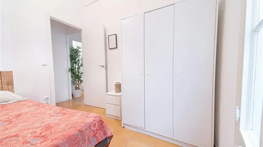 Rooms in Barcelona Ciutat Vella - photo 4