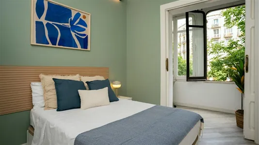 Rooms in Barcelona Eixample - photo 2