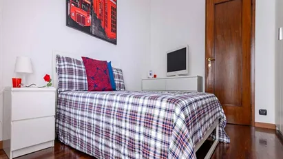 Room for rent in Milano Zona 8 - Fiera, Gallaratese, Quarto Oggiaro, Milan