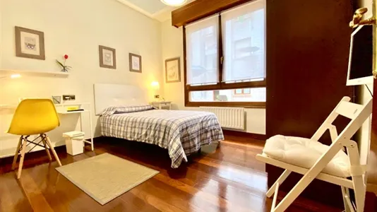 Rooms in Bilbao - photo 5