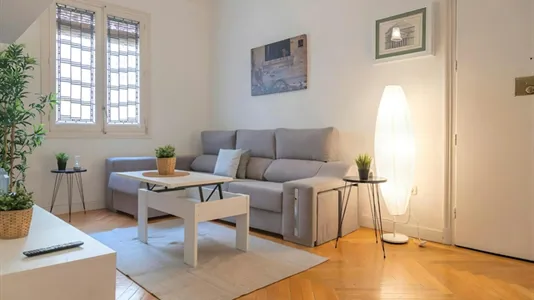 Rooms in Madrid Chamberí - photo 4