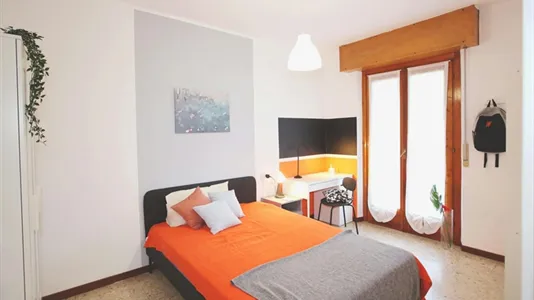 Rooms in Lecco - photo 1