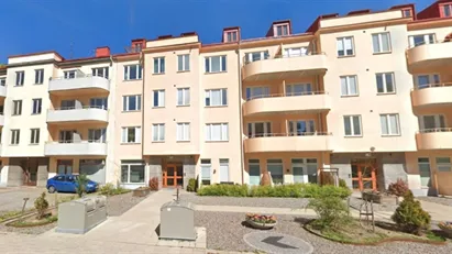 Solna - 1rok - 12mån - 8.464kr/mån