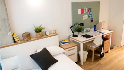 Room for rent in Barcelona Sant Martí, Barcelona