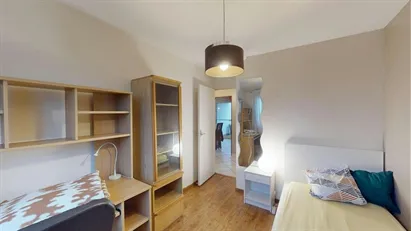 Room for rent in Grenoble, Auvergne-Rhône-Alpes