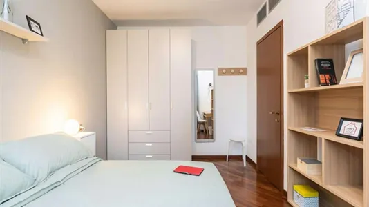 Rooms in Milano Zona 5 - Vigentino, Chiaravalle, Gratosoglio - photo 1