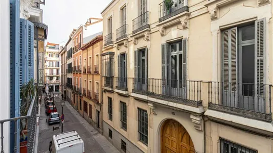 Rooms in Madrid Centro - photo 10