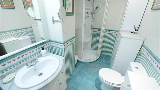 Rooms in Bilbao - photo 10